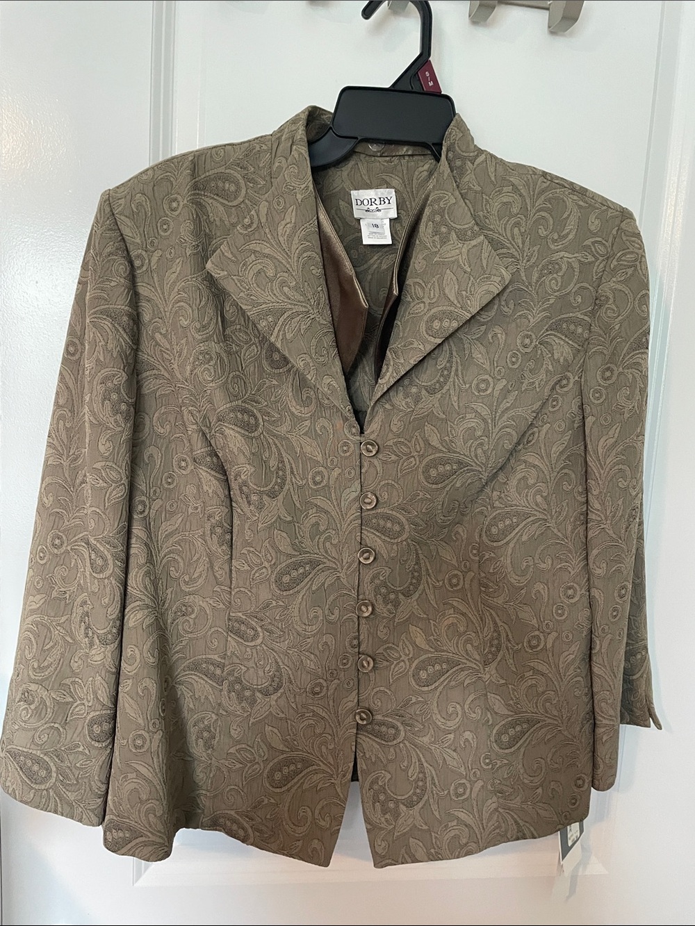 Dorby Women's Paisley Button-Front Blazer in Taupe